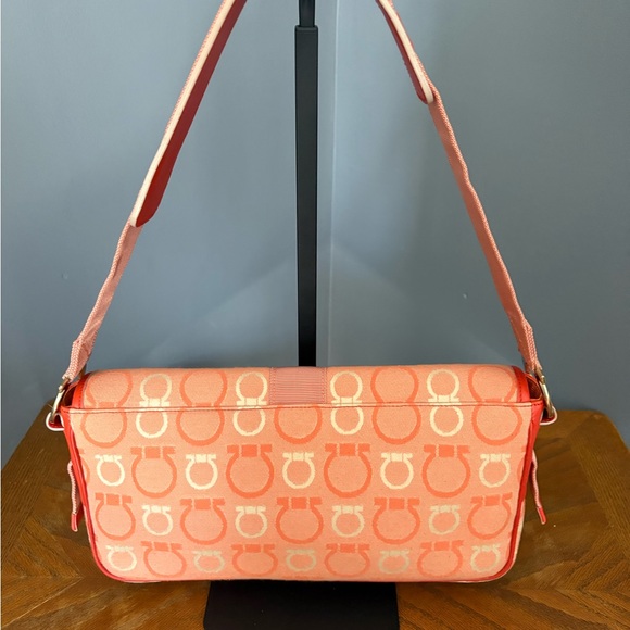 Salvatore Ferragamo Gancini Shoulder Bag NWT and COA - Picture 6 of 10